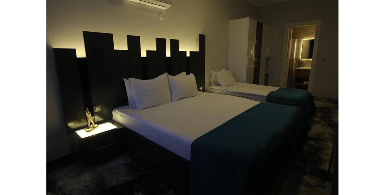 Plaza Hotel Izmir Exterior photo